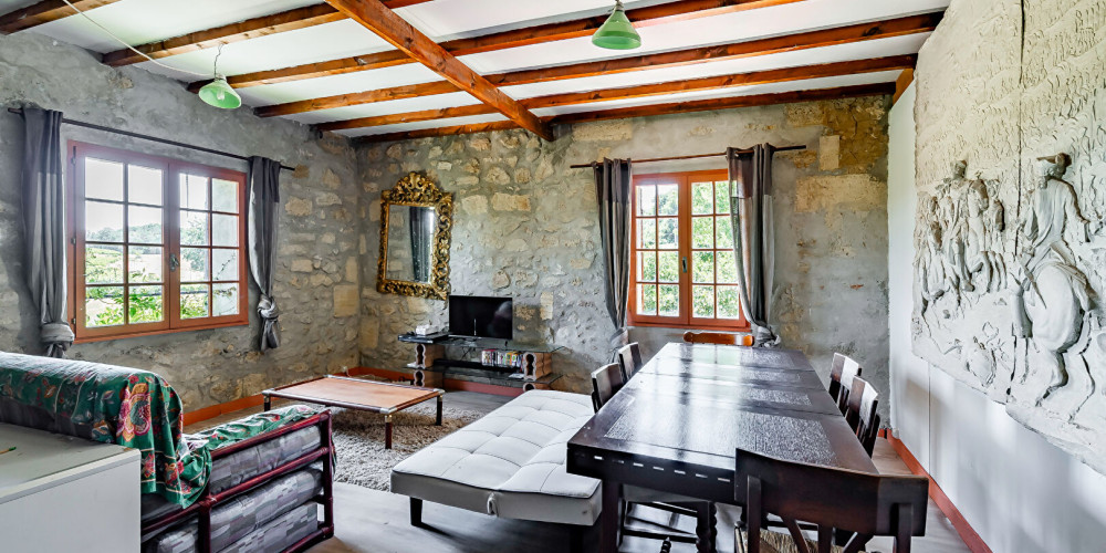 maison à RAUZAN (33420)