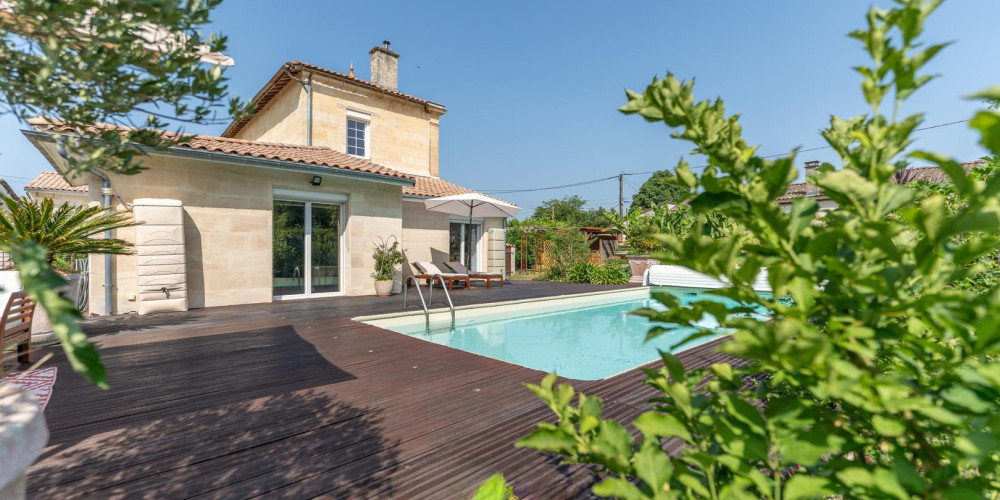 maison à IZON (33450)