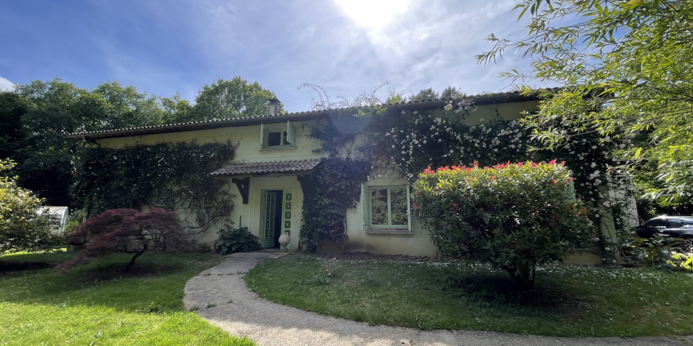 maison à BLASIMON (33540)