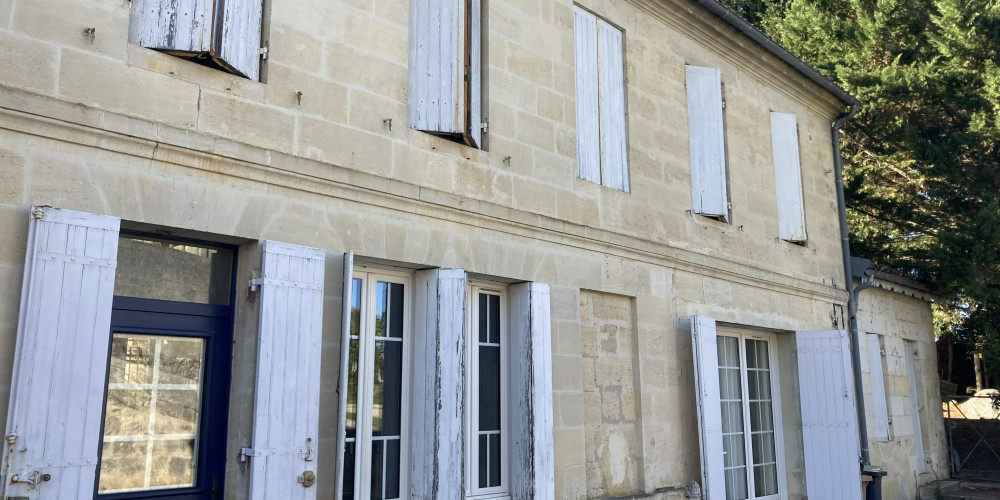 maison à MONTAGNE (33570)