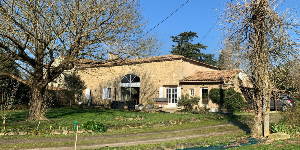 maison à NEUFFONS (33580)