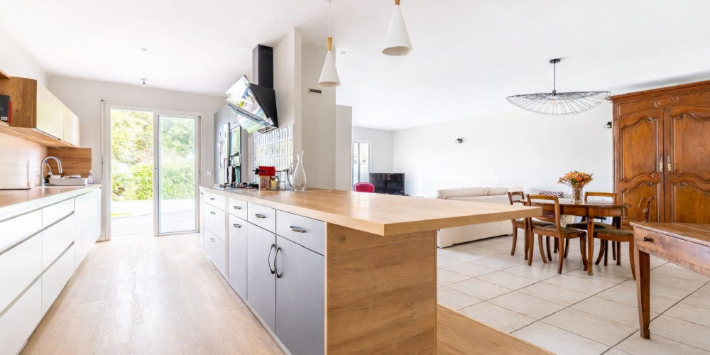 maison à PESSAC (33600)