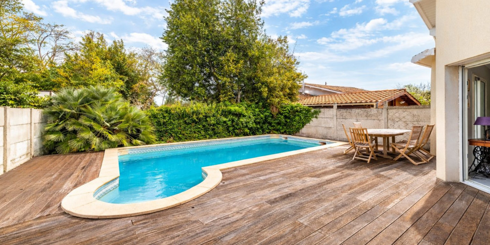 maison à PESSAC (33600)