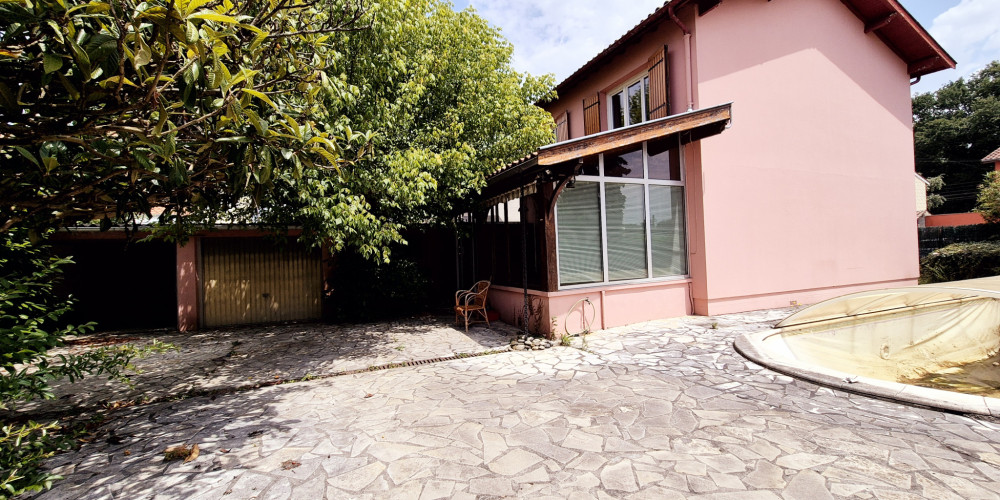 maison à PESSAC (33600)
