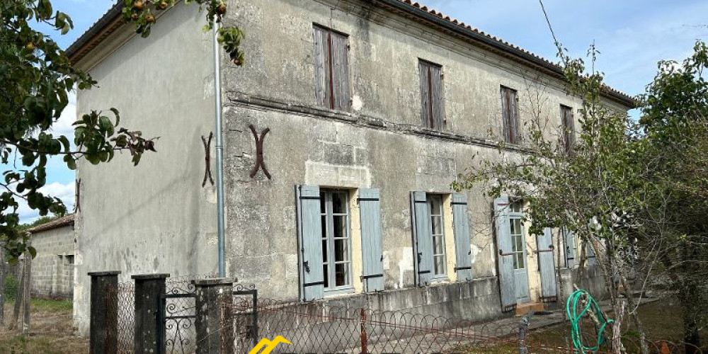 maison à CAVIGNAC (33620)