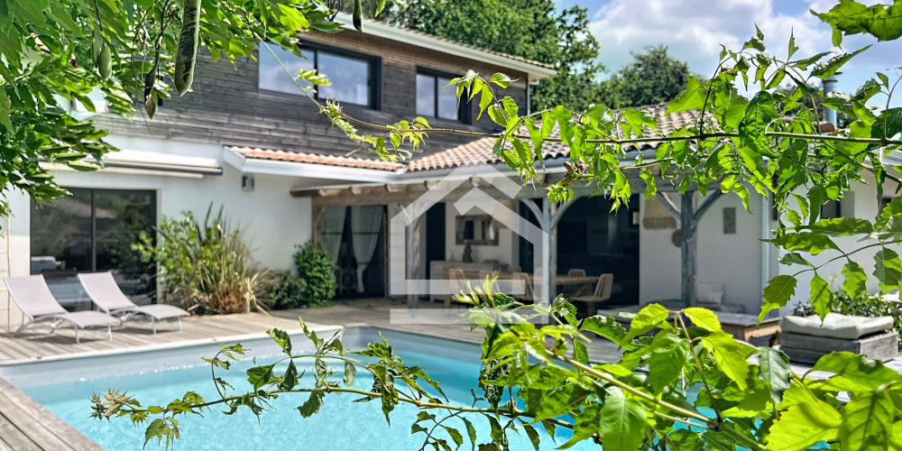 maison à LACANAU (33680)