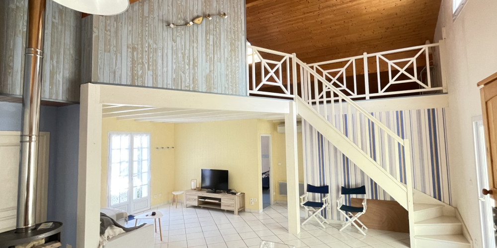 maison à LACANAU (33680)