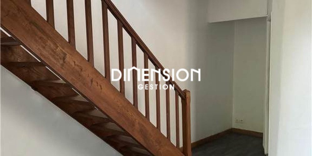 maison à BOURG (33710)