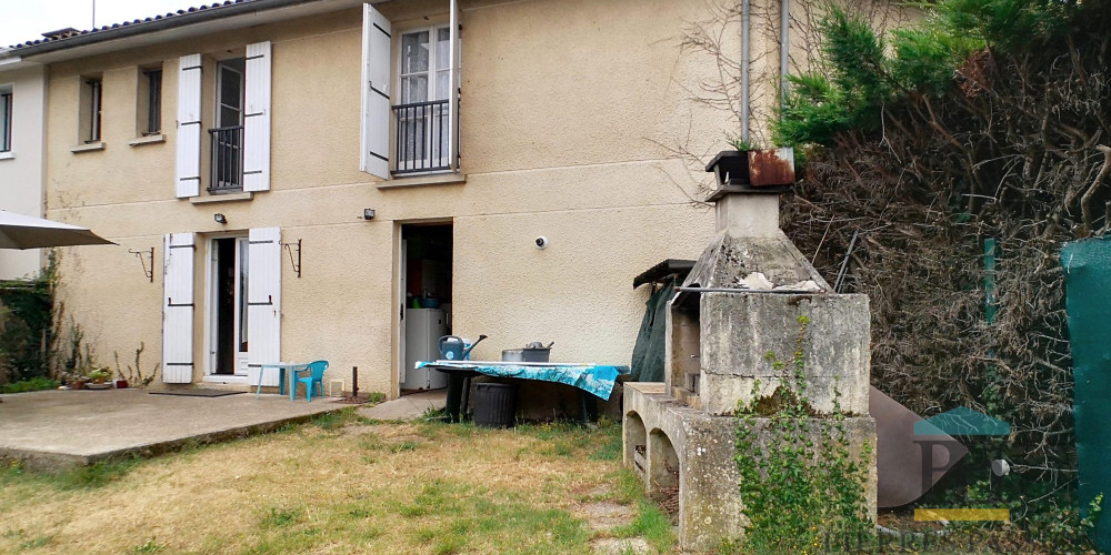 maison à CERONS (33720)