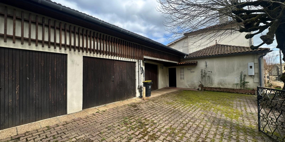 maison à ESCOUSSANS (33760)