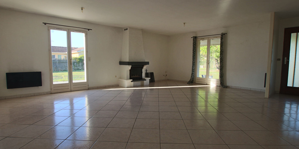 maison à SALLES (33770)