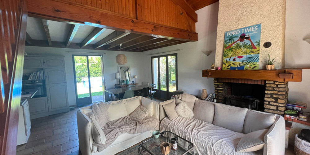 maison à SALLES (33770)