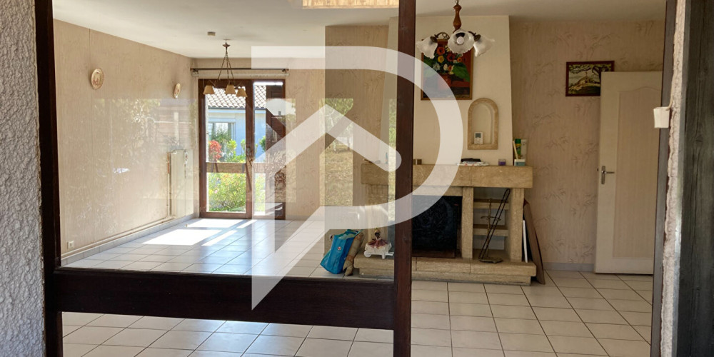 maison à VAYRES (33870)