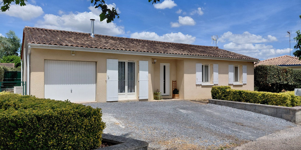 maison à VAYRES (33870)