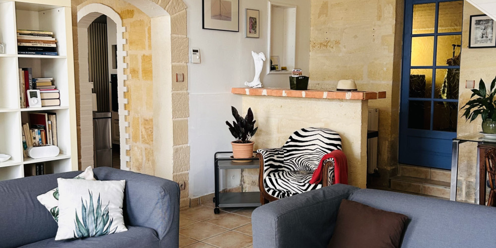 maison à VAYRES (33870)