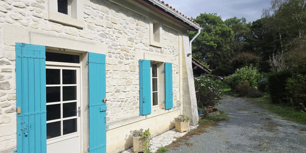 maison à BONZAC (33910)