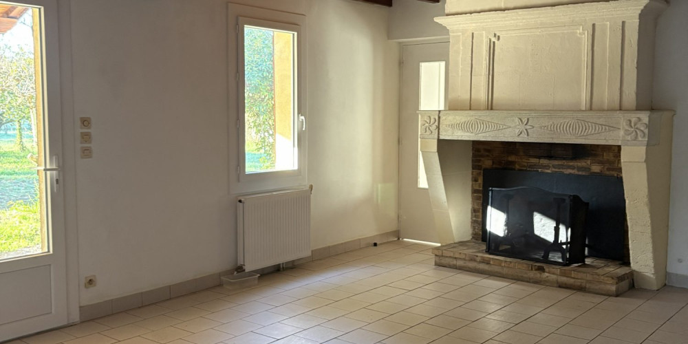 maison à SABLONS (33910)