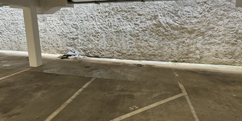 parking à BORDEAUX (33000)