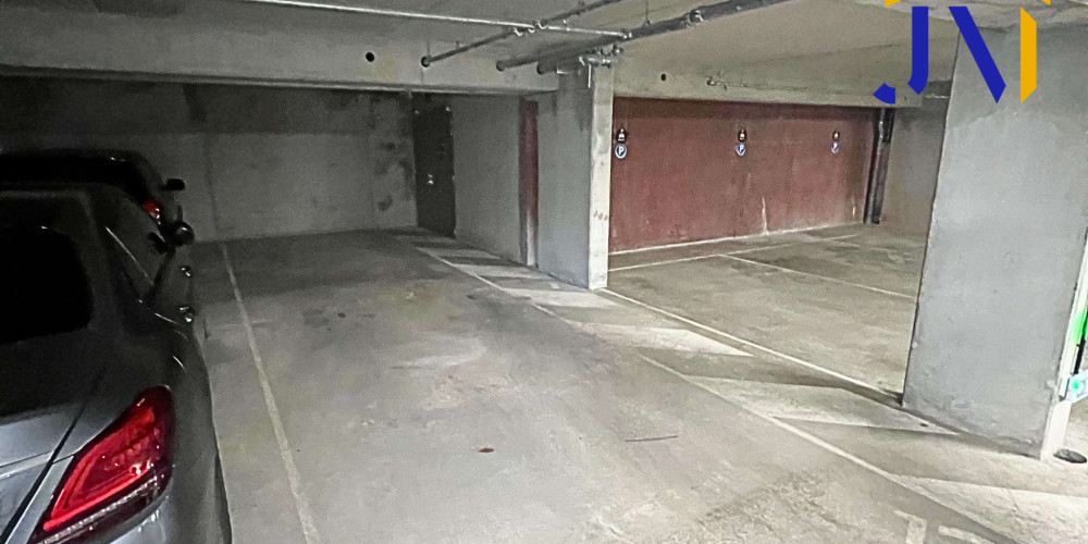 parking à BORDEAUX (33000)