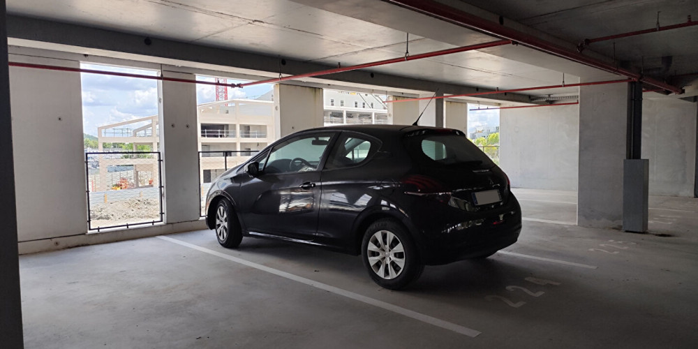 parking à BORDEAUX (33100)