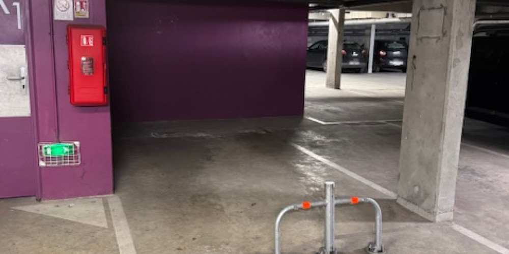 parking à BORDEAUX (33300)