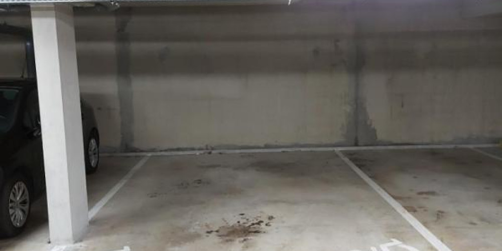 parking à BASSENS (33530)