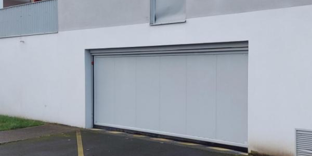 parking à BASSENS (33530)