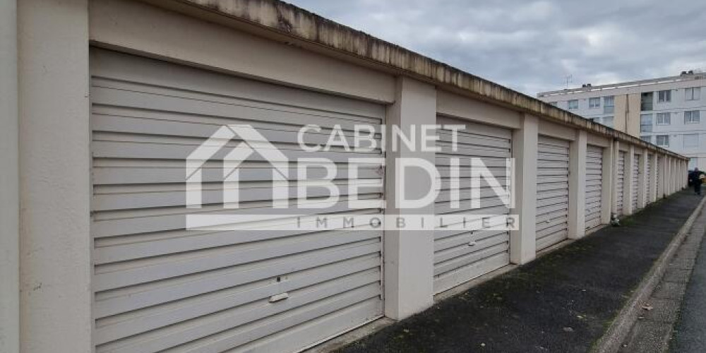 parking à MERIGNAC (33700)