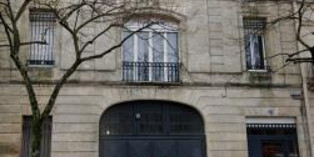 parking à BORDEAUX (33800)