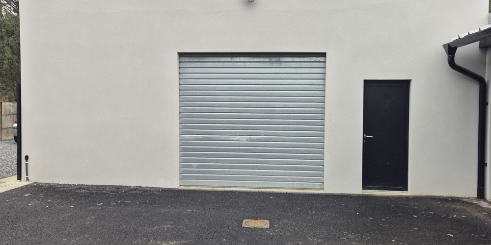 parking à AUDENGE (33980)