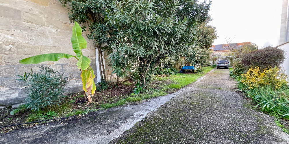 terrain à BORDEAUX (33000)