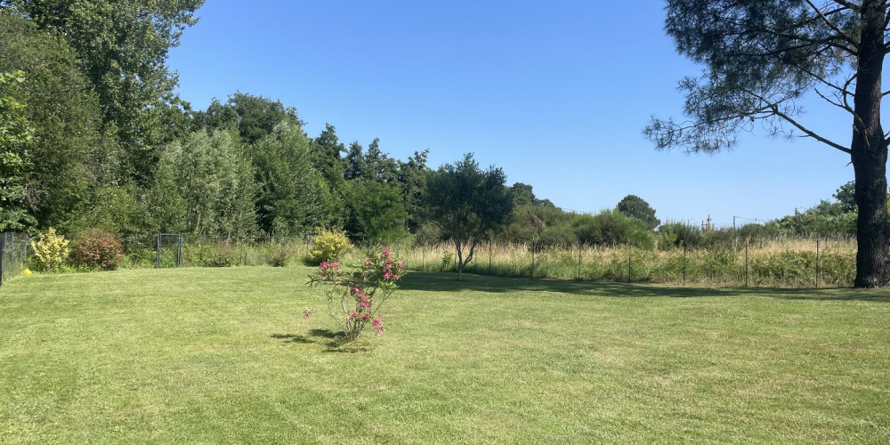terrain à CADAUJAC (33140)