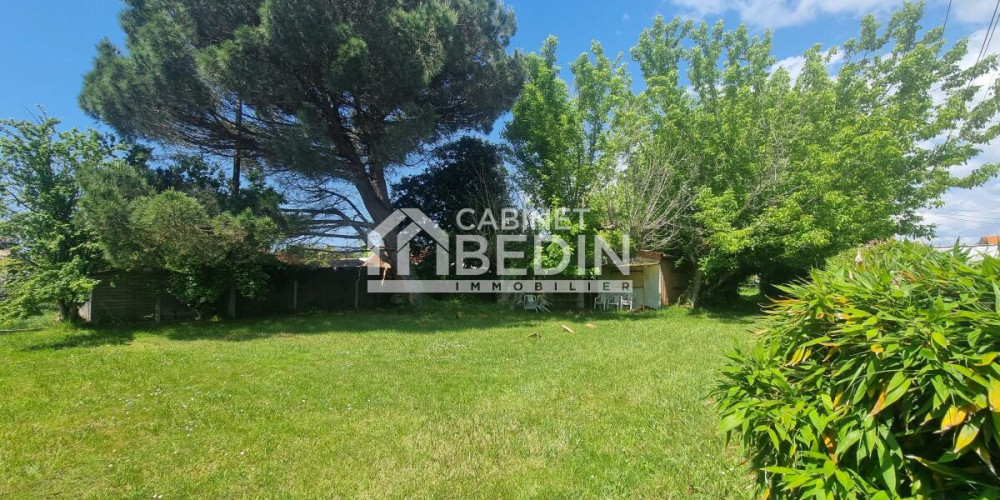 terrain à ARES (33740)