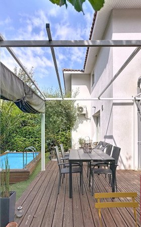 Maison  GUJAN MESTRAS