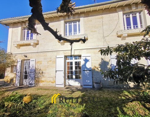 maison  AMBARES ET LAGRAVE