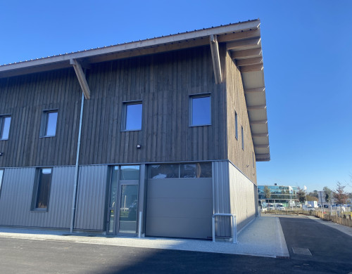 local industriel  LE HAILLAN