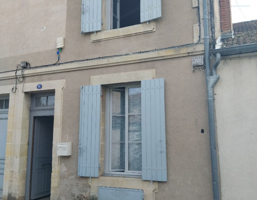 maison  PINEUILH