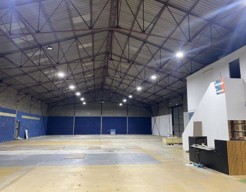 local industriel  BEGLES