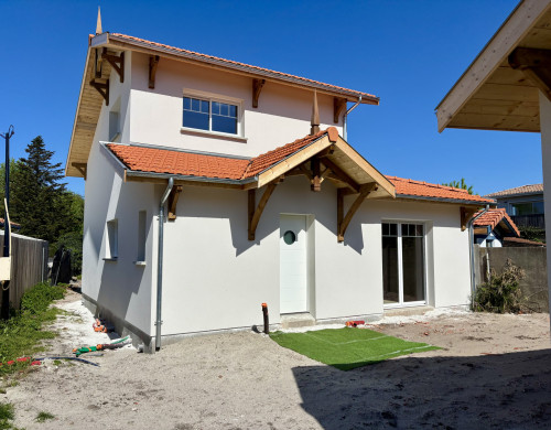 maison  ARES