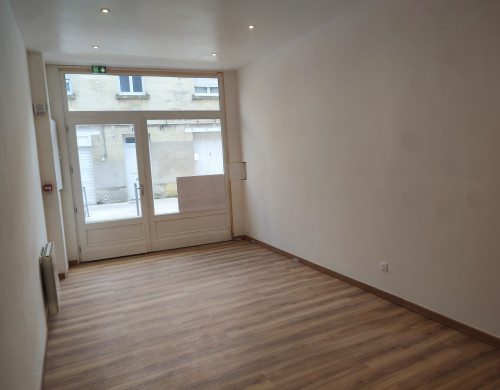 local commercial  LIBOURNE