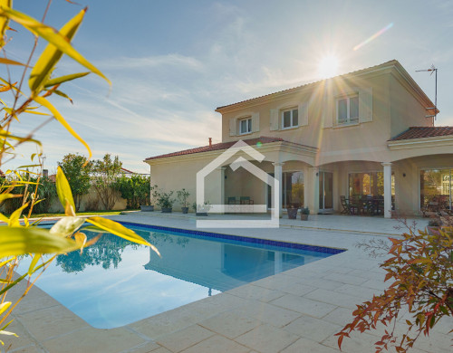 maison  LE TAILLAN MEDOC