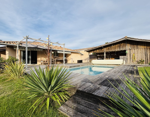 maison  CARCANS