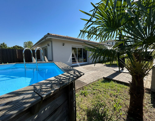 maison  LE HAILLAN