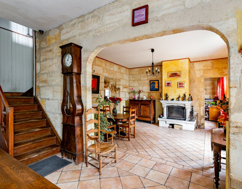 maison  AMBARES ET LAGRAVE