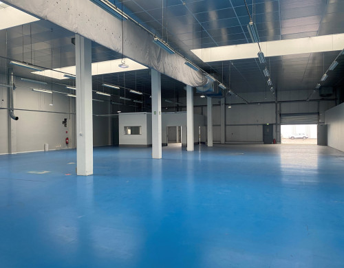 local industriel  CESTAS